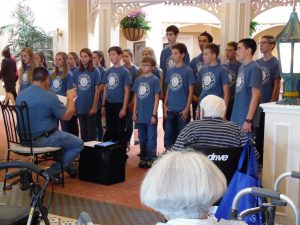 Visitors from Quail Ridge Baptist Church Entertain Parc Provence Residents